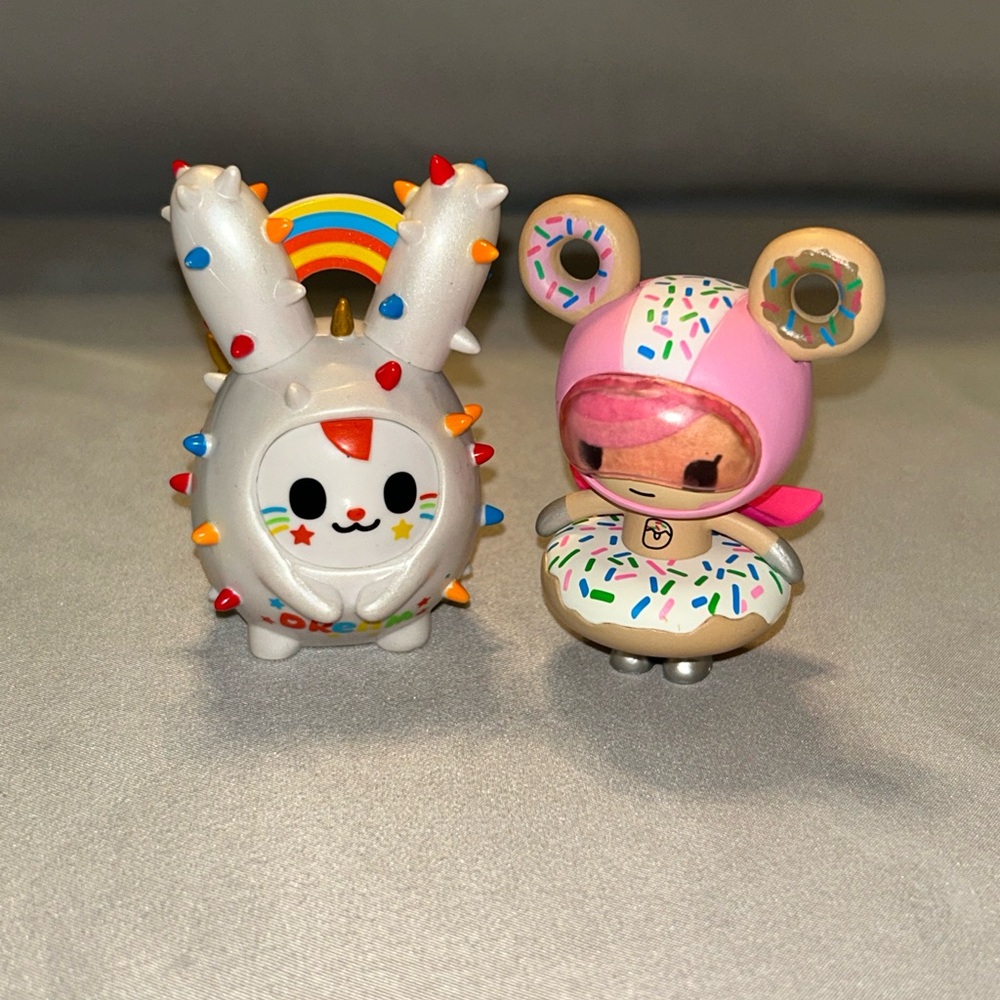 1 Tokidoki DONUTELLA & HER SWEET FRIENDS  and 1 Cactus Bunnies Series Dreamer - Picture 2 of 7